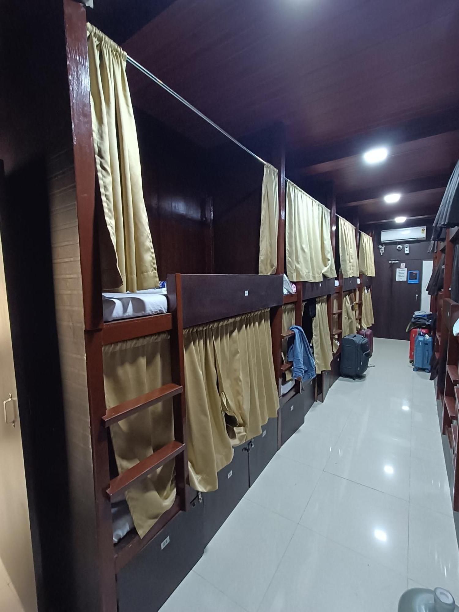 Asra Dormitory For Male And Female Bombay Exterior foto