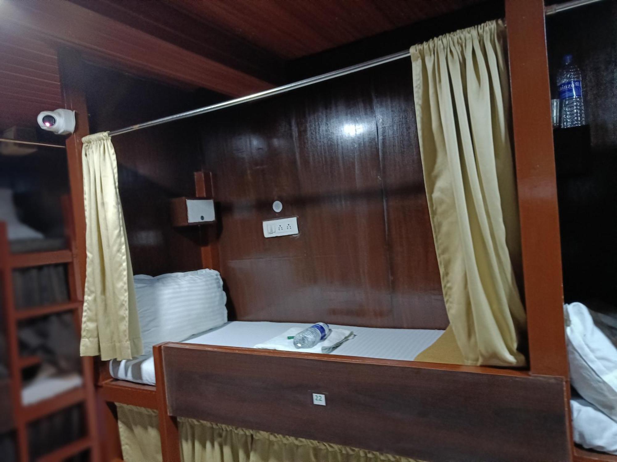 Asra Dormitory For Male And Female Bombay Exterior foto